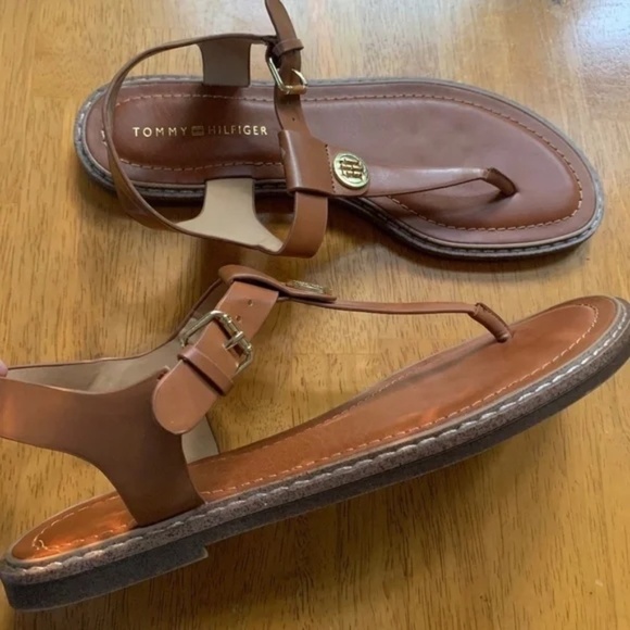 Tommy Hilfiger Strappy Cognac Brown Spring Summer Flat Sandals Shoes, Size 9.5 - Picture 3 of 8